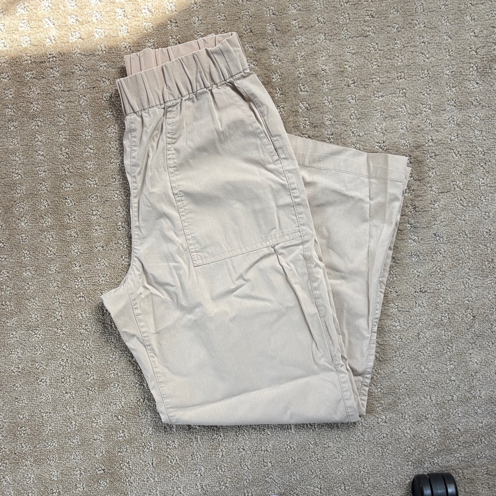 GAP Off-Duty Khaki
